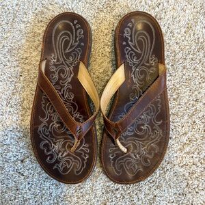 OluKai Paniolo Women’s Premium Leather Sandals – Size 10 – Natural